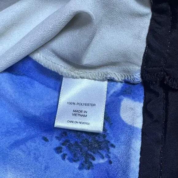 New York & Company Medium gray and blur floral sleeveless blouse - Picture 9 of 11